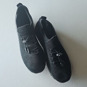 Black Athletic Comfort Wear Sneakers, Size 39.5
